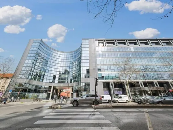 Bureaux 4486 m²