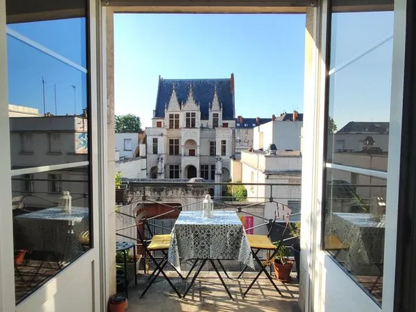 À vendre - T3 lumineux, hypercentre de Tours, quartier Porte de Loire