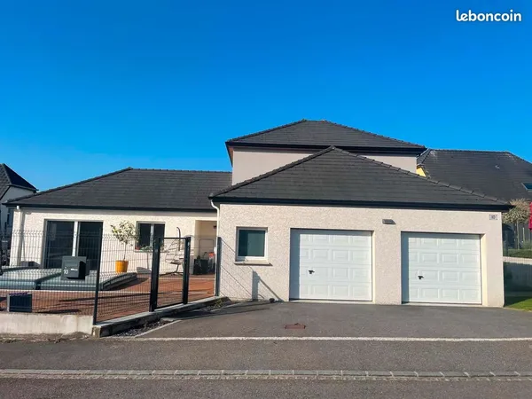Maison contemporaine de 142 m² avec piscine sur 5 ares - Hagenthal-le-Bas