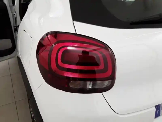 Citroën C3 puretech 83 s&amp;s bvm5 — photo 17