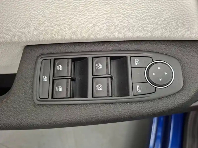 Renault Clio tce 90 — photo 31