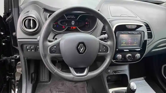 Renault Captur dci 90 energy — photo 14