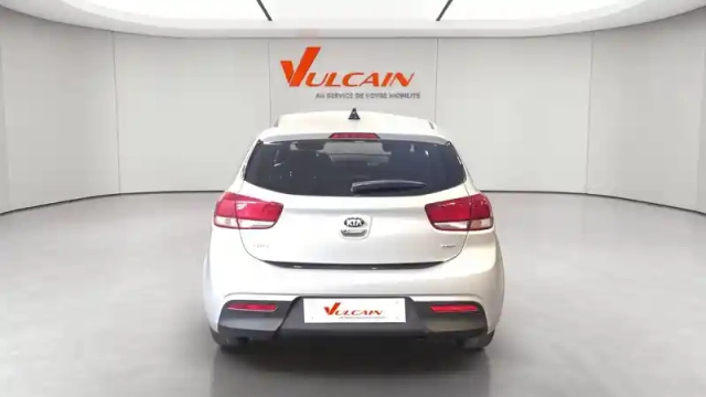Kia Rio 1.0l t-gdi 100 ch isg — photo 4