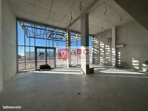 Bureaux 340 m² VILLENEUVE LES MAGUELONE