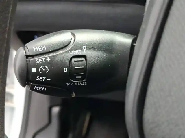 Peugeot 208 bluehdi 100 s&amp;s bvm6 — photo 22