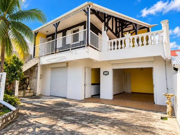 Propriété 6 pièces 125 m²