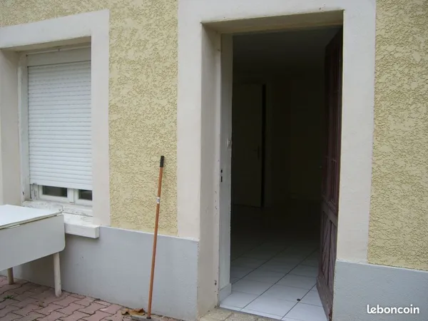 Studio dans villa