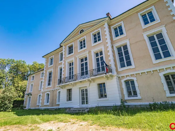 Maison 21 pièces 1300 m²