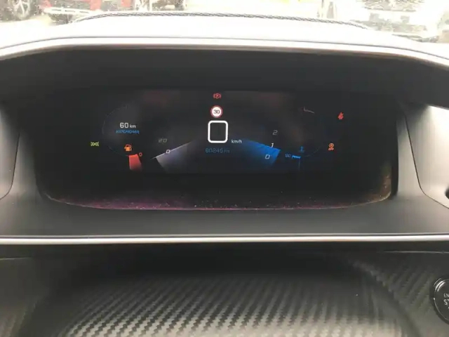 Peugeot 2008 puretech 130 s&amp;s bvm6 — photo 16