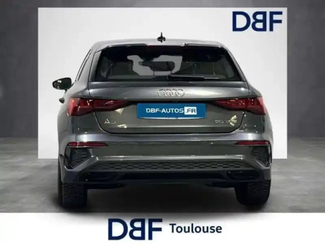 Audi A3 35 tfsi mild hybrid 150 s tronic 7 s line — photo 4