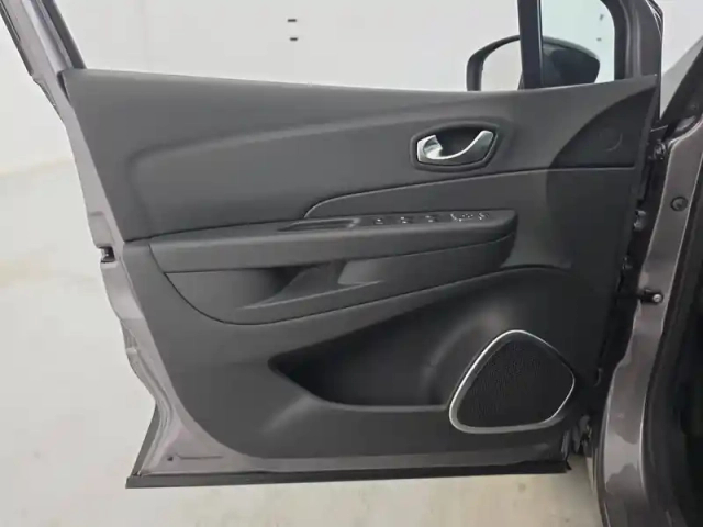 Renault Captur tce 120 energy — photo 293