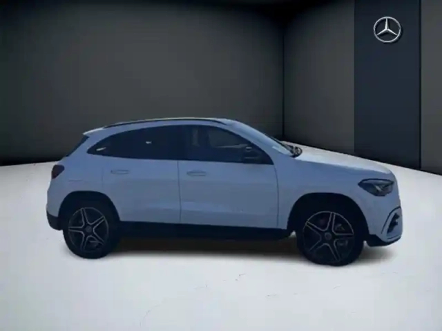 Mercedes Gla 250 e hybrid eq amg line — photo 6
