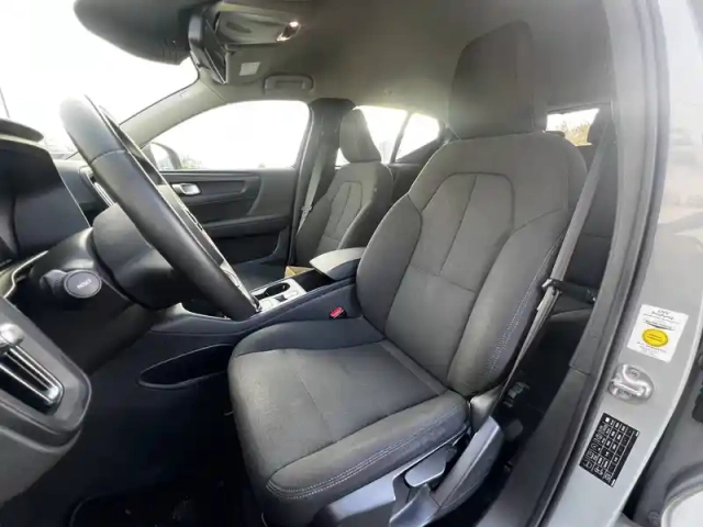 Volvo Xc40 t5 recharge 180+82 ch dct7 — photo 9