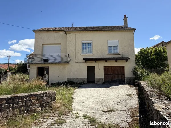 Maison de caractère à Langogne (48) — 110 m² habitables + combles aménageables