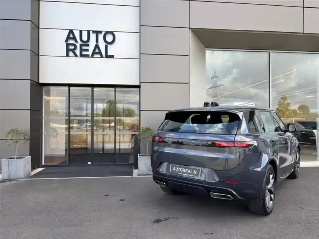 Land Rover Range Rover p460e awd 3.0l i6 phev — photo 12