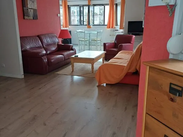 Coloc étudiant grand appartement meublé 2 chambres, près ARTEM