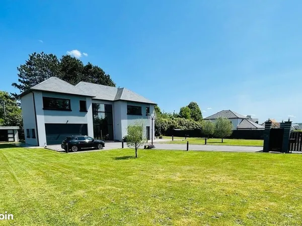 Propriété 6 pièces 214 m²