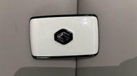 Renault Captur 1.6 E-Tech hybride 145ch Iconic — photo 16