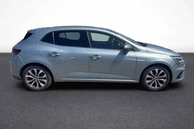 Renault Megane mégane iv berline tce 140 edc fap — photo 7