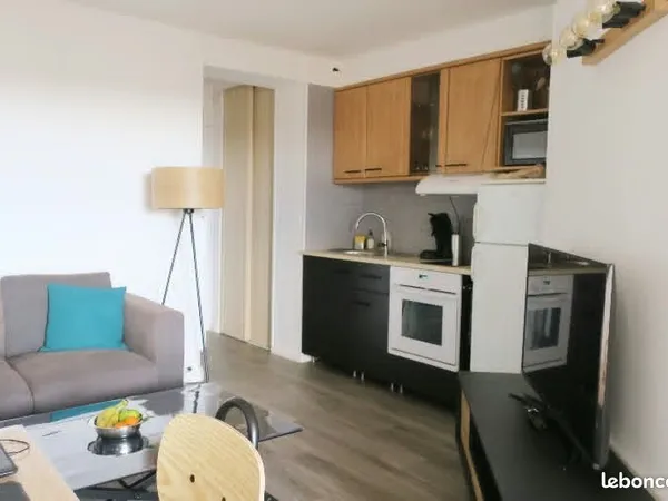 Joli studio meublé avec coin nuit
