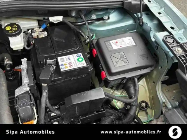 Citroën C4 e- 136 ch automatique — photo 26