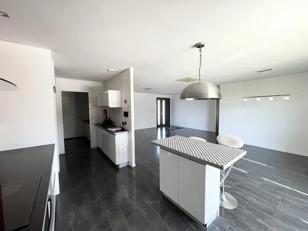 EXCLUSIVITÉ CHARMANTE MAISON DE PLAIN-PIED 4 CHAMBRES AVEC