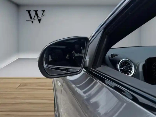 Mercedes Gla 250 e hybrid eq amg line — photo 12
