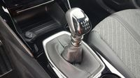 Peugeot 2008 1.2 PureTech 100ch S&S Allure — photo 14