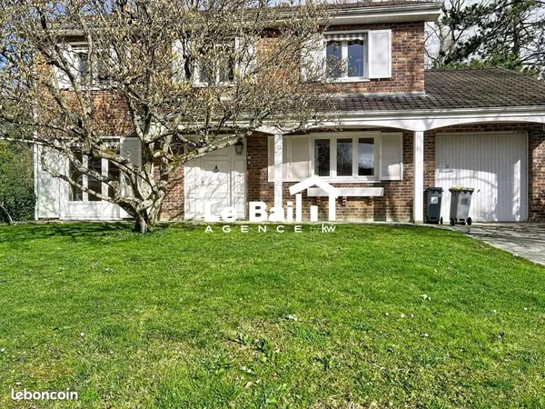 Maison 8 pièces 210 m²