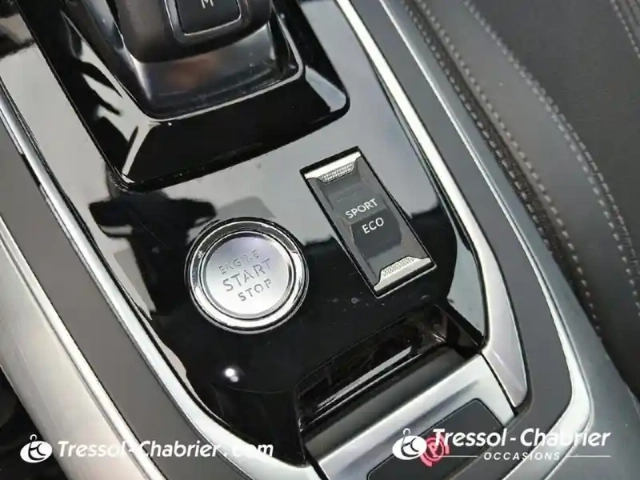 Peugeot 308 puretech 130ch s&amp;s eat8 allure — photo 14