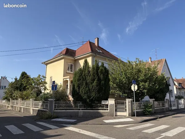 Maison 8 pièces 145 m²