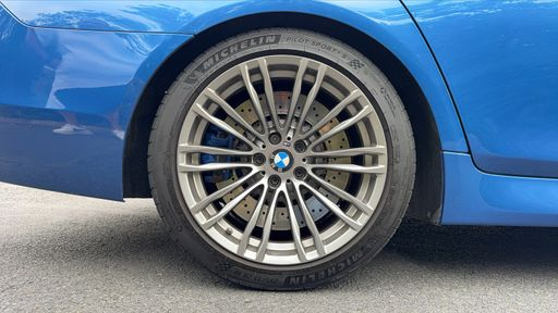 BMW M5 4.4 i V8 560 DKG7 - M – 2013 – 85883 km – Essence – Boîte Automatique — photo 22