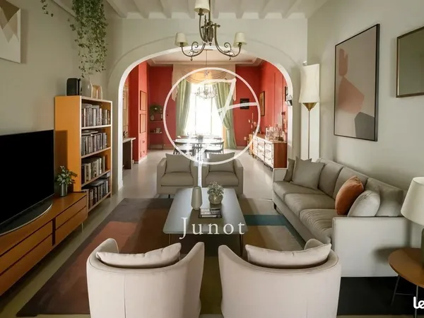 Maison 11 pièces 250 m²