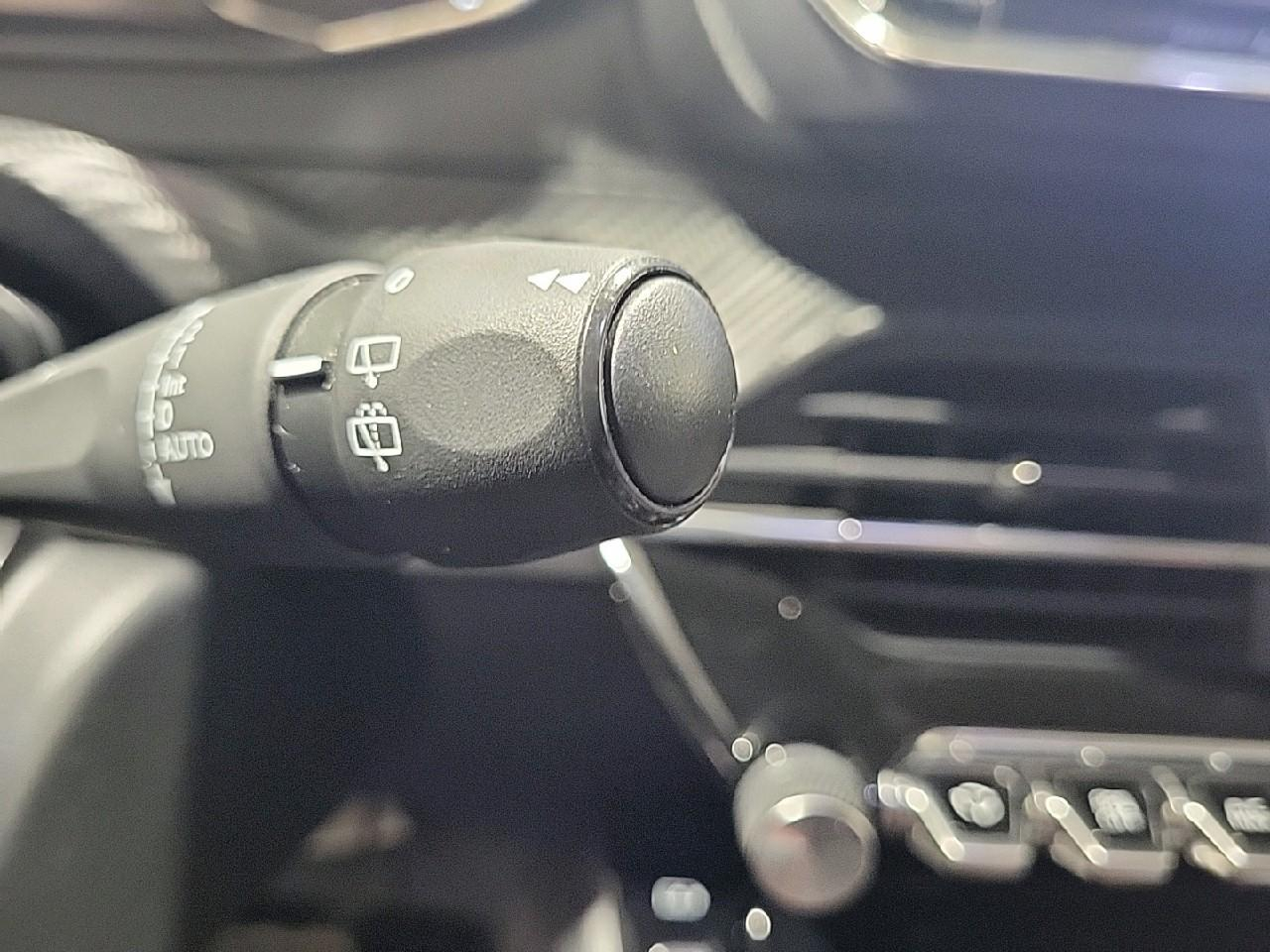 Peugeot 2008 bluehdi 130 s&s eat8 allure — photo 19