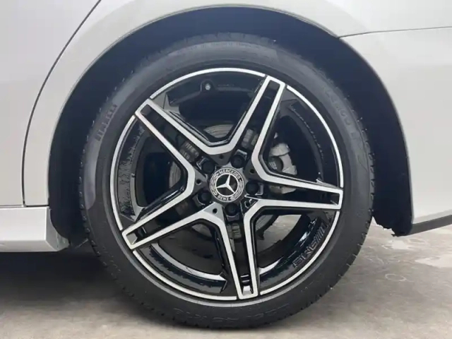 Mercedes Classe A 180 berline amg line — photo 9