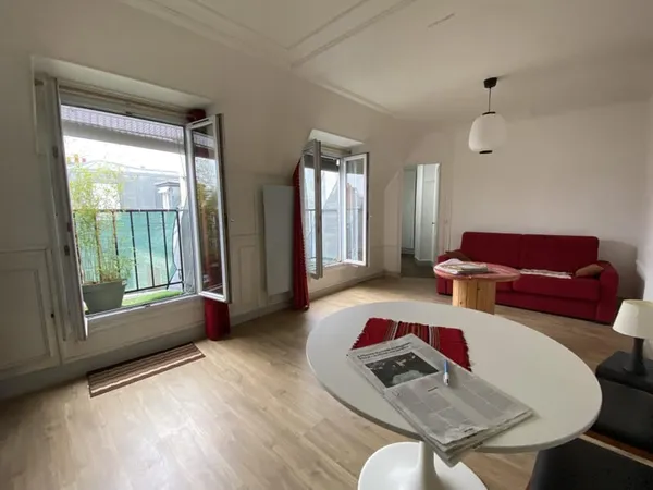 Grand T1 à louer Paris 10