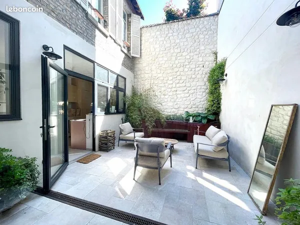 Maison 8 pièces 214 m²