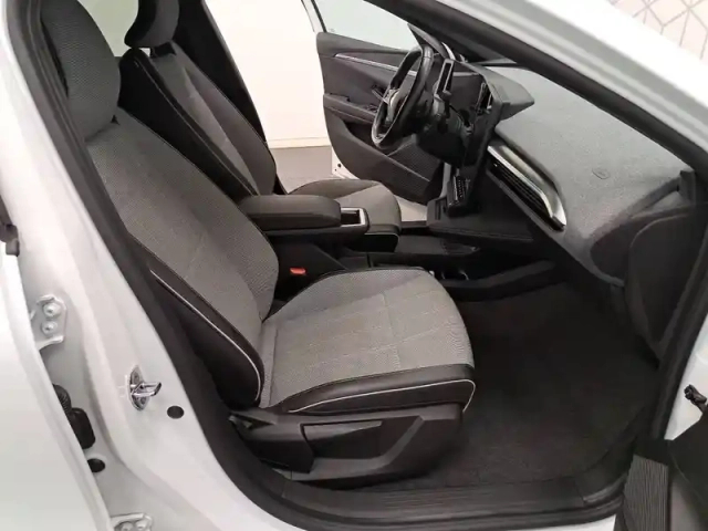 Renault Megane e-tech ev60 220 ch super charge — photo 24