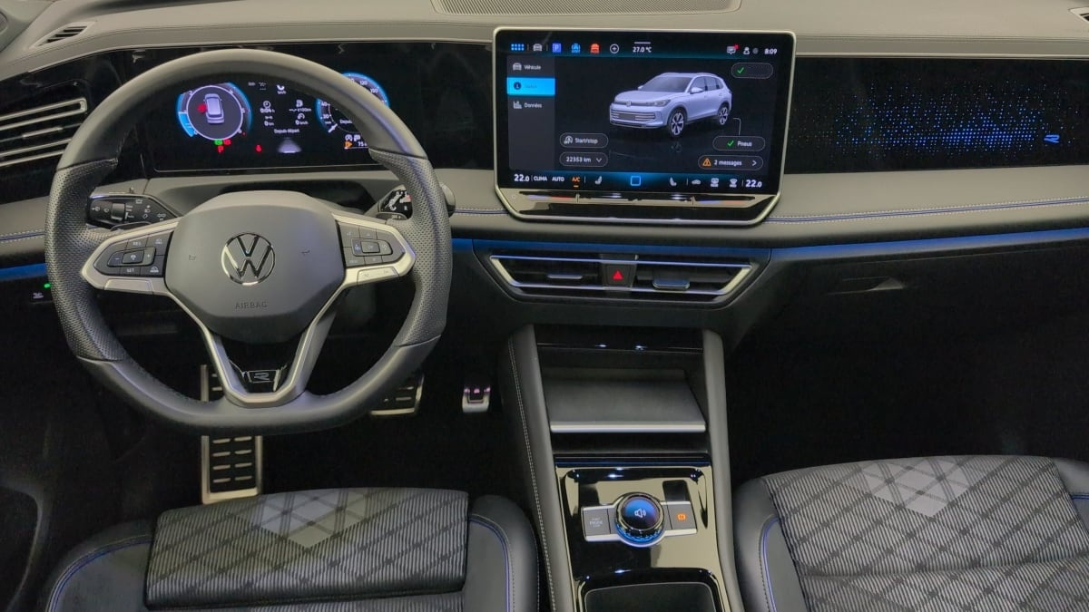 Volkswagen Tiguan — photo 13