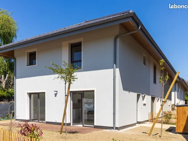 Maison Neuve T4 de 90 m² - Messery (74140) - 4 Pièces avec Jardin & Cuisine Équipée