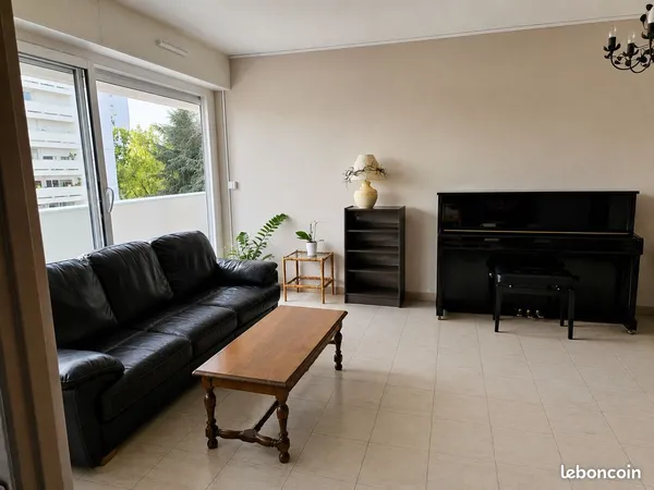 T4 79 m² - 3 chambres - Balcon - Ascenseur - DPE B - Poitiers