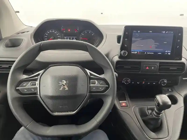 Peugeot Partner fourgon long 950 kg puretech 110 s&amp;s bvm6 — photo 22