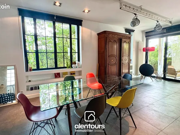 Maison 8 pièces 270 m²