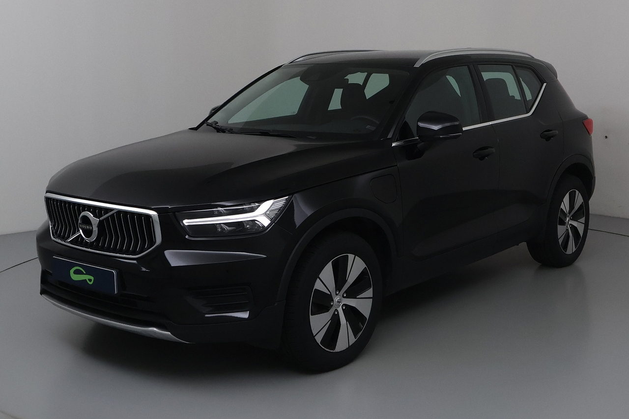 Volvo XC40 — photo 1