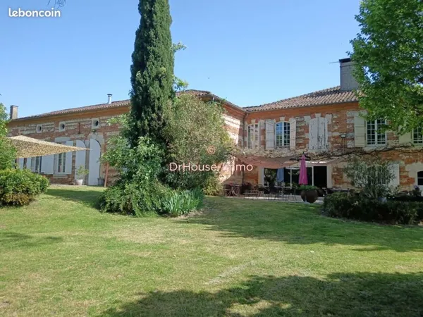 Hotel particulier 15 pièces 673 m²