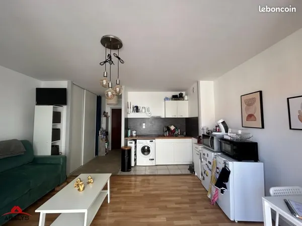 Studio 1 pièce 27 m²