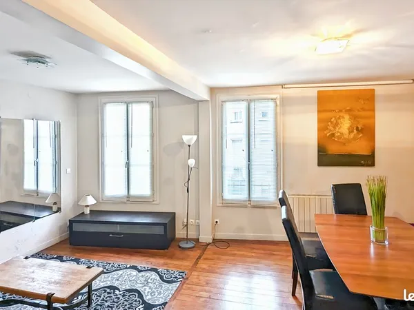 T2 coup de coeur 42 m2 rénové climatisé et meublé
