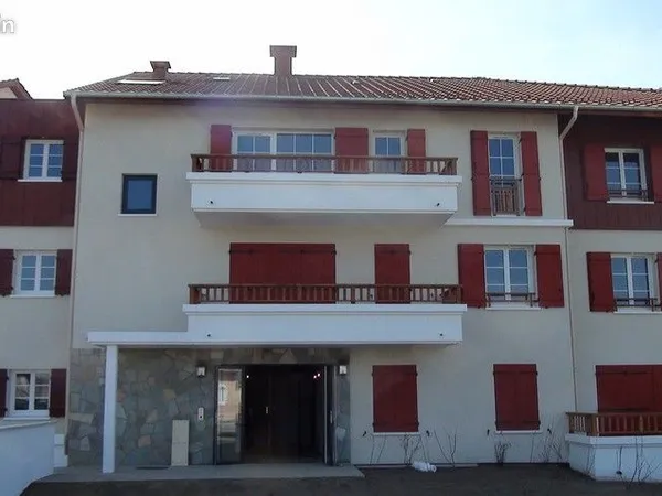 Location T3 Valleiry