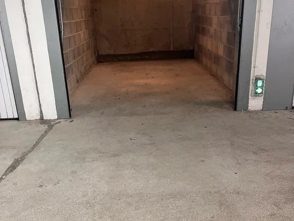 Loue garage box dans résidence sécurisée