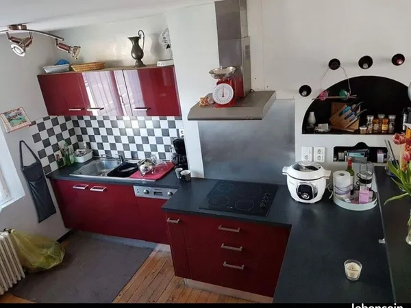 Maison 68m2 avec cour et garage. Argeles-Gazost